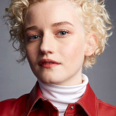 julia-garner